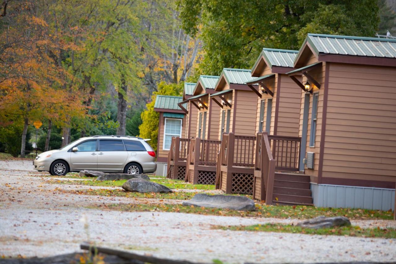 Qualla Cabins And Motel Cherokee Near Casino Whittier Ngoại thất bức ảnh