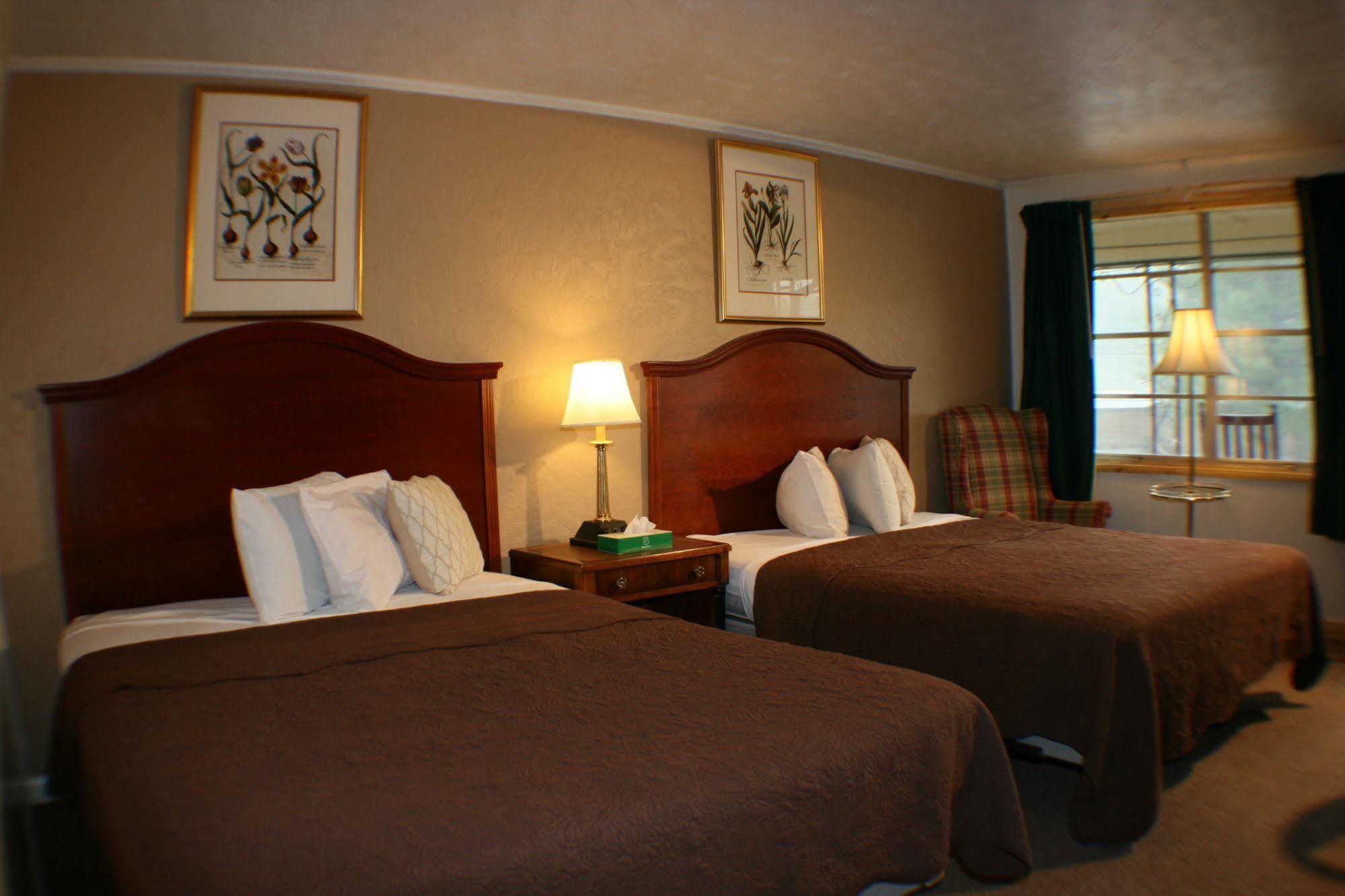 Qualla Cabins And Motel Cherokee Near Casino Whittier Ngoại thất bức ảnh